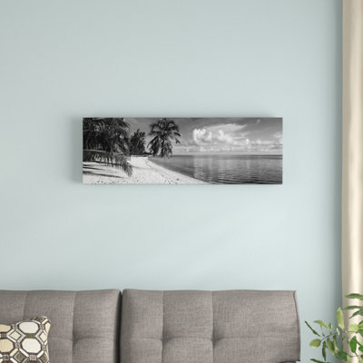 « palm trees on the beach, matira beach, bora bora, polynésie french », reproduction de photo sur toile