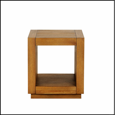 Table de bout carrée avec socle et tablette inférieure ouverte, finition chêne moyen contemporain pour le salon principal