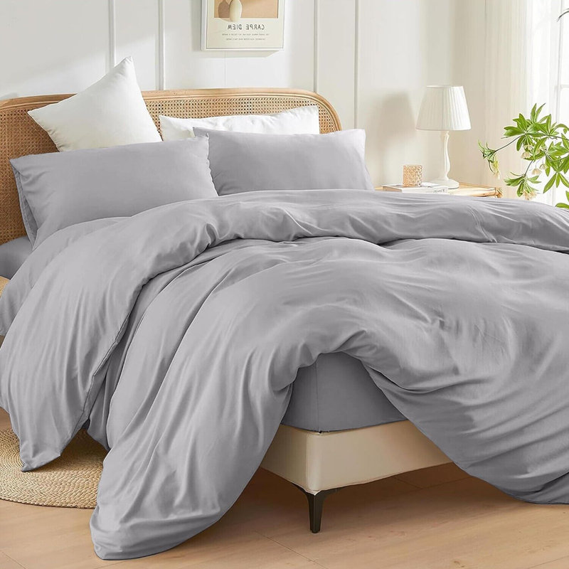 Luxurious 4-Piece Microfiber Duvet Complete Cover Set, Single Duvet Cover Set + 2 Additional Pieces, Silver