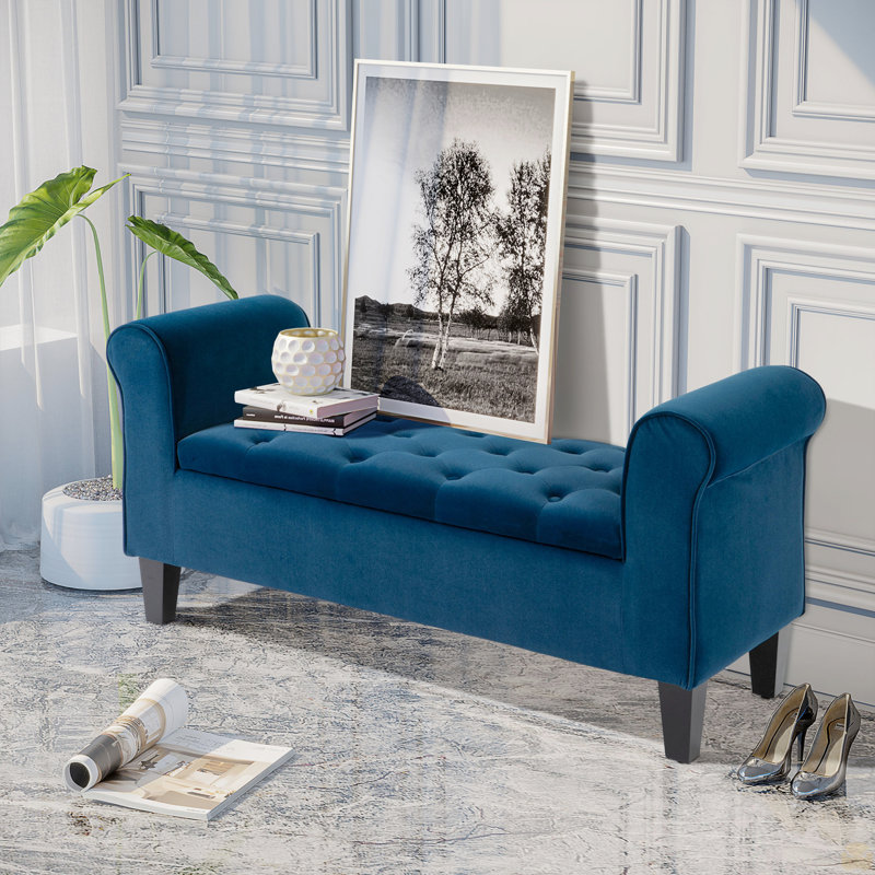 Banc avec repose-pieds capitonné et accoudoirs roulés