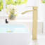 Robinet de salle de bain moderne en alliage d'aluminium brossé or pour robinet de lavabo d'hôtel, monotrou-125703320
