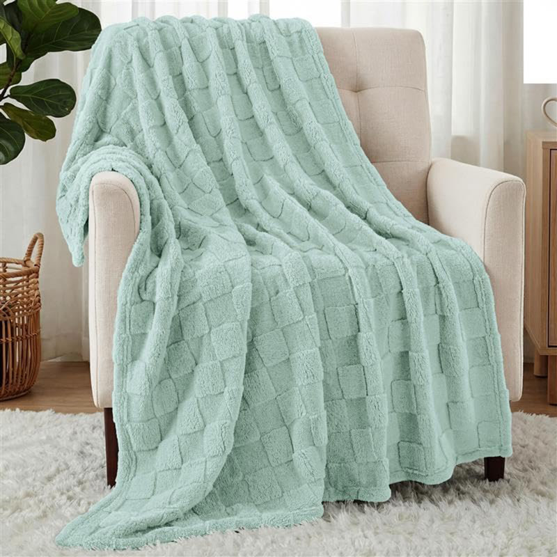 Jeté à carreaux en peluche, couverture légère respirante et pelucheuse pour canapé-lit