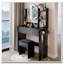 Table de coiffeuse ronde à miroir DEL avec tabouret rembourré, 2 prises CA + 2 prises USB, grand miroir, interrupteur tactile, 3 couleurs d'éclairage, luminosité réglable-428938649