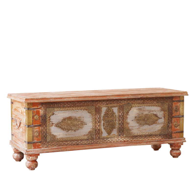 Aleisha Blanket Chest