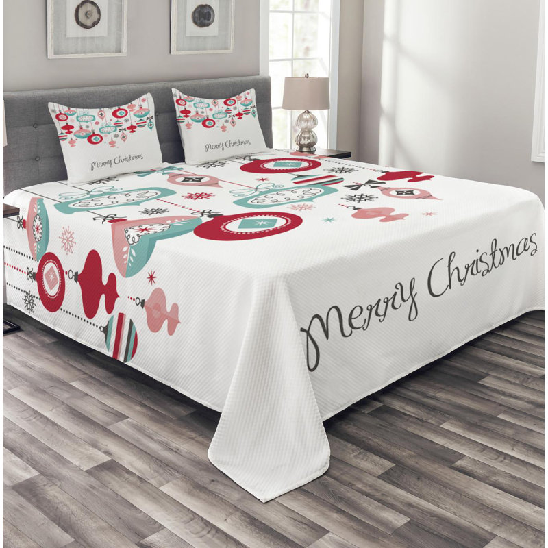 Traditional Polyester Coverlet, Queen Coverlet + 2 Shams