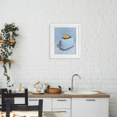 Grille-pain doré, reproduction sous verre, conception par Lish Creative
