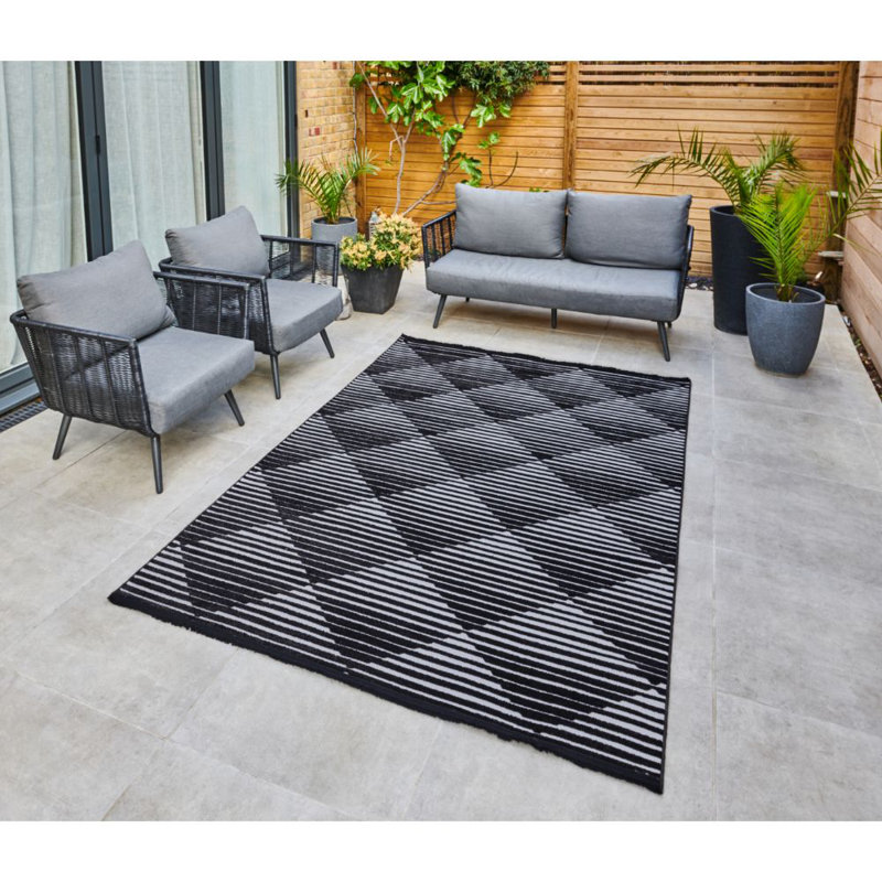 Raymond Geometric Indoor / Outdoor Area Rug, Rectangle 160 x 220cm