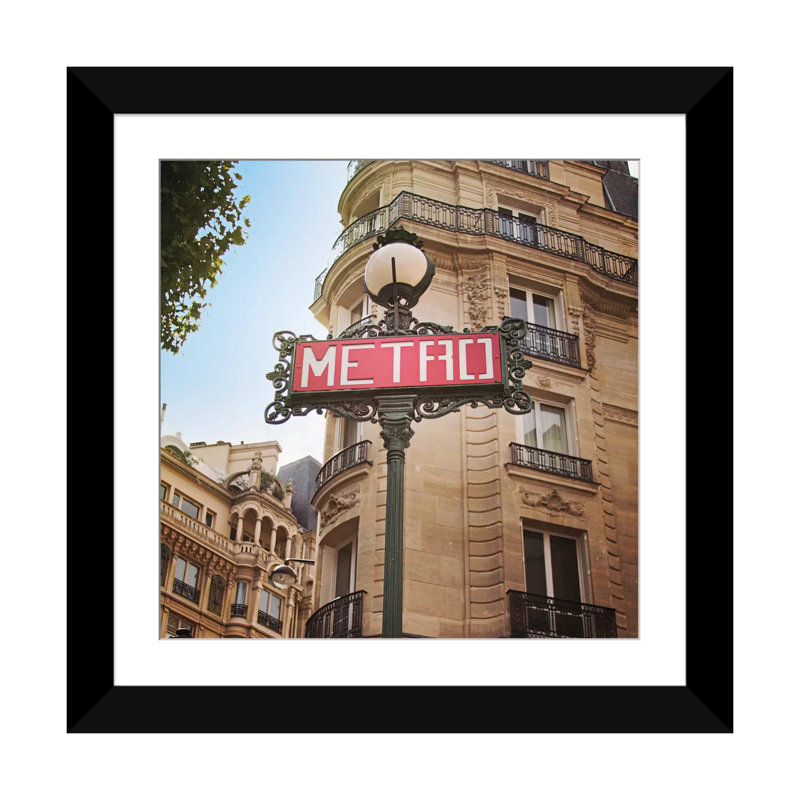« paris moments vii », reproduction de photo sur toile tendue, H 24 po x l 24 po x P 1 po, Papier d'art encadré noir, Blanc