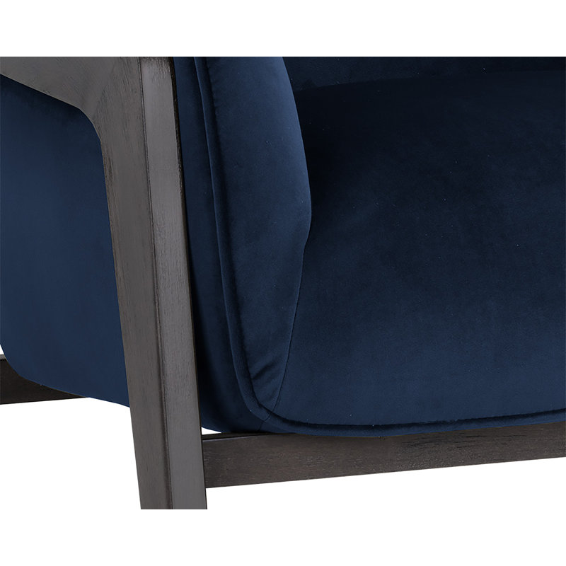Maximus Armchair