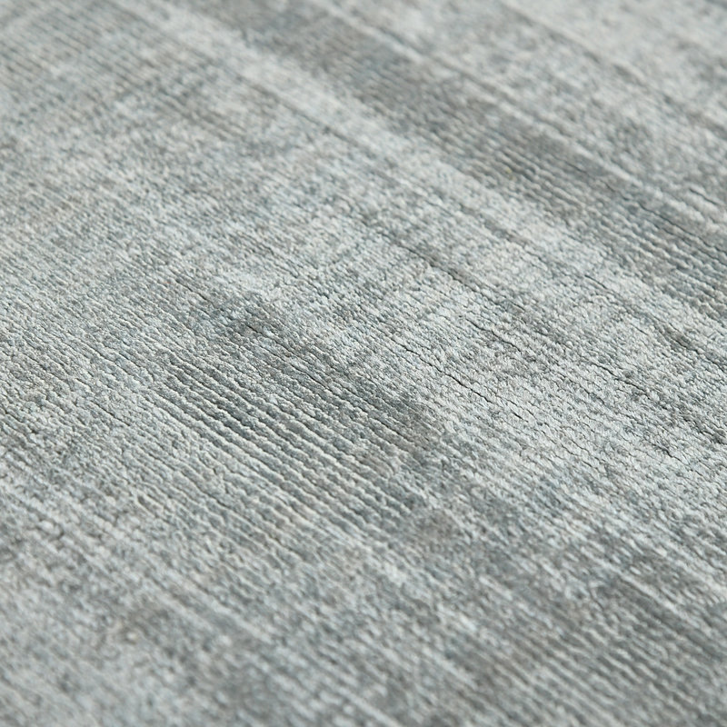 Silver Handmade Reversible Viscose Area Rug 4' x 6'