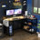 Bureau en L avec prise de courant et lumières DEL, tablettes de rangement et support pour écran pour le bureau à domicile