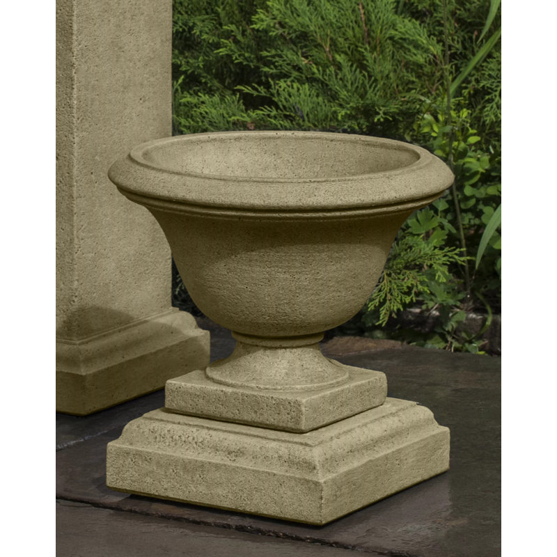 Urne à fleurs en pierre Moreland, Mousse anglaise, H 13,5 po x l 14 po x P 14 po
