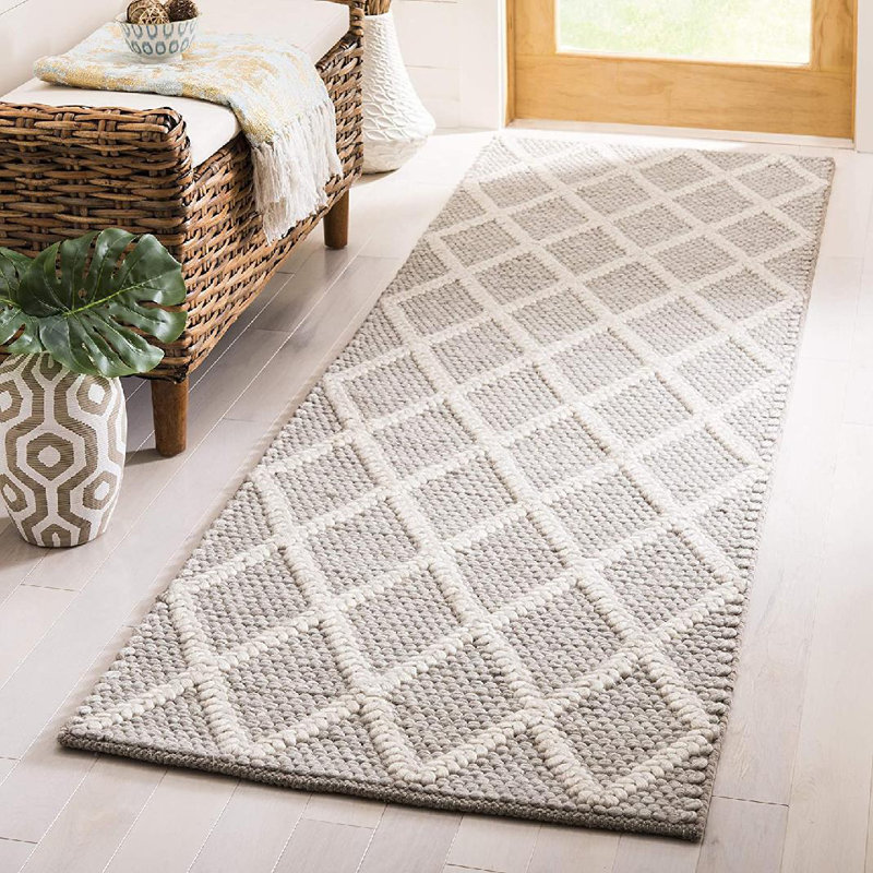 Russo Hand Woven Wool/Viscose Geometric Rug in Gray, Runner 2'3" x 16'