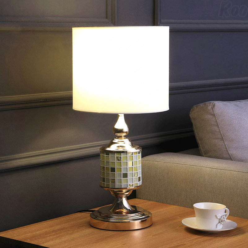 Lampe de table - 23 po Layla Rose, finition dorée, accent de mosaïque de verre bohémien, style moderne