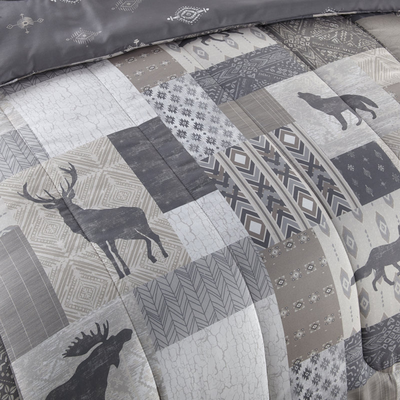 Wyoming Channel Geometric Shapes Comforter, King Comforter + 2 King Pillowcases