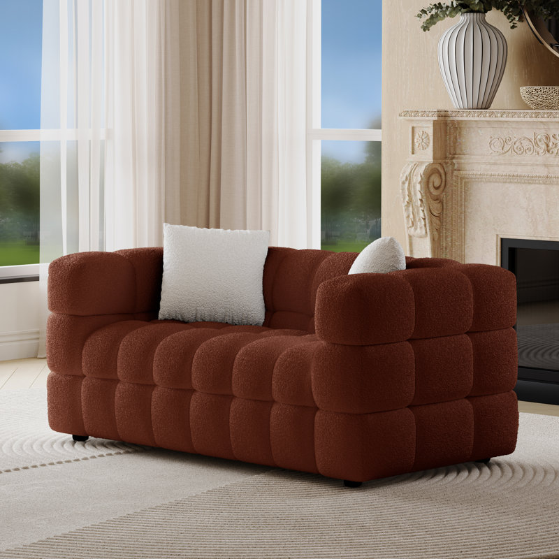 Canapé rembourré 61 po Monica, H 27 po x l 61 po x P 32 po, Caramel
