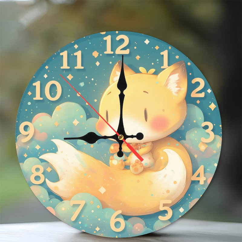 Adorable horloge de renard, adorable conception de nuages à queue moelleuse