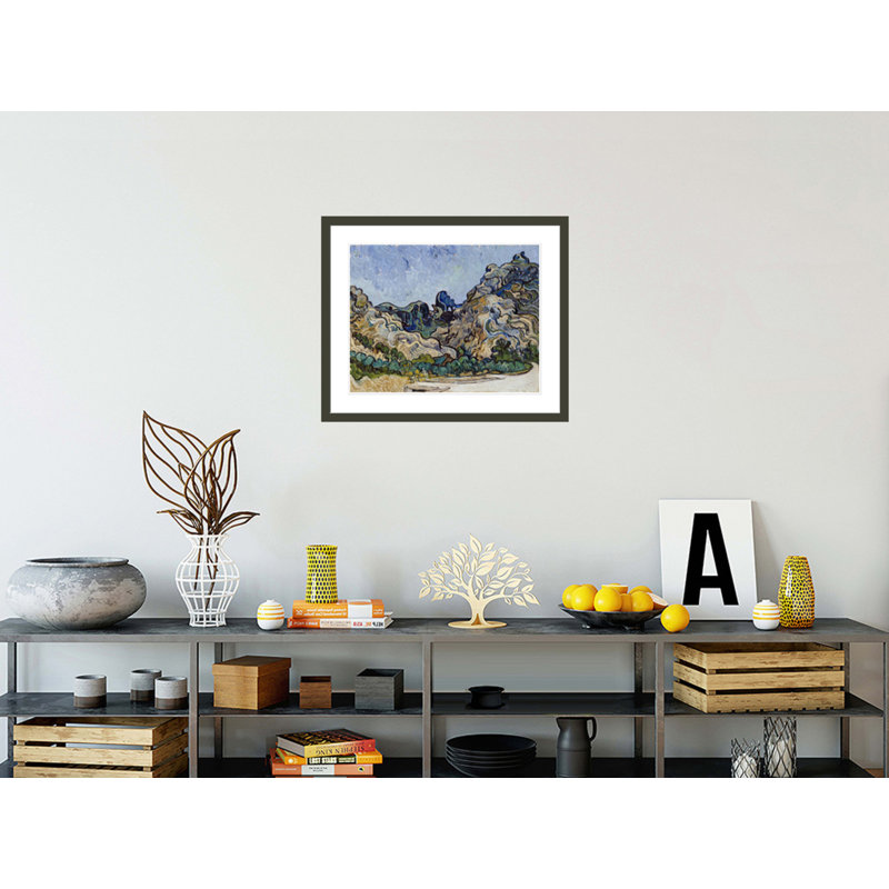 «Mountains at Saint-Remy (Montagnes à Saint-Remy)» par Vincent van Gogh, impression giclée encadrée, H 23,5 po x l 28,3 po