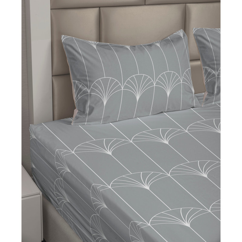 Microfiber Sheet Set, King Sheet Set with 2 Pillowcases, Light Gray/White Geometric