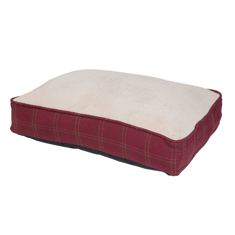 Cascade Lodge Polyester Pet Bed