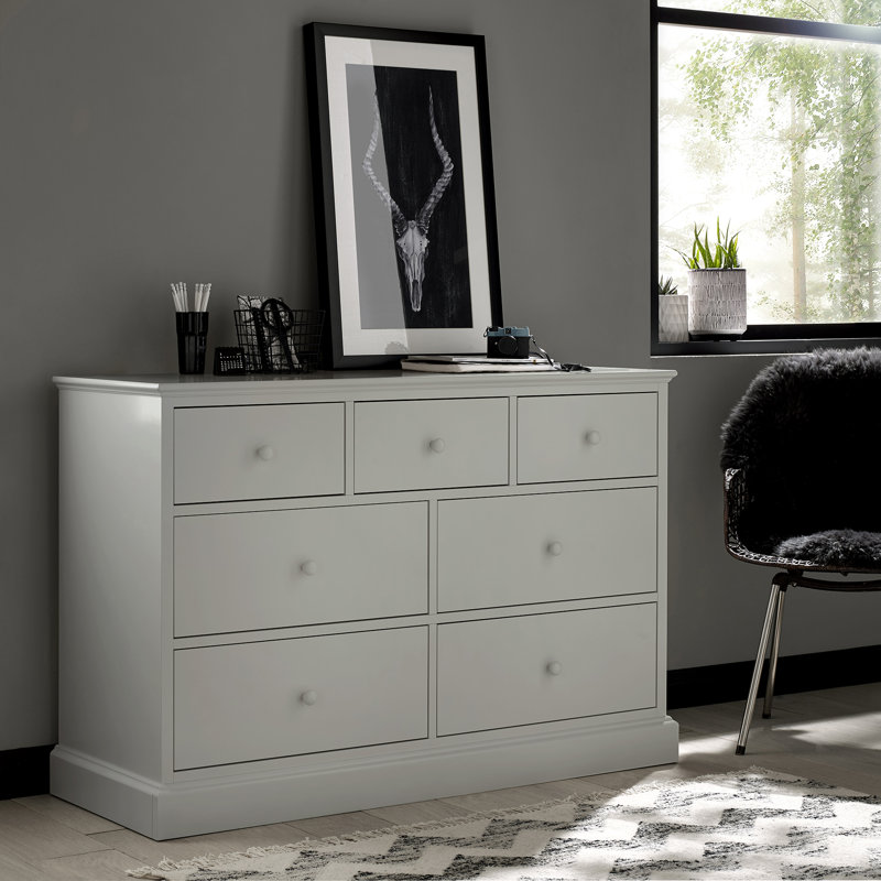 Louis 7 Drawer Chest, Cotton