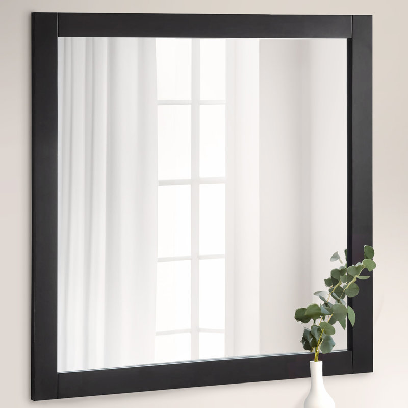 Miroir de salle de bain Akhari, 30 po x 30 po, Noir mat doux