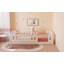 Lit plateforme en bois avec garde-corps-1059952948