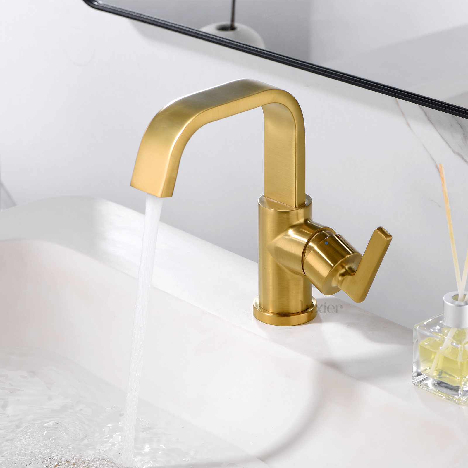 Single Hole Bathroom Faucet with Drain Assembly, Brushed Gold