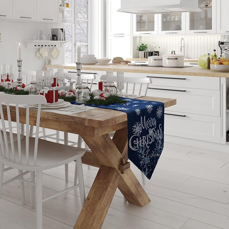 Chemin de table de Noël bleu marine brodé flocon de neige Elk 13 X 70 pouces saisonnier chemin de table de joyeux Noël d'hiver pour la salle à manger
