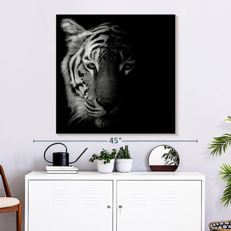 Brampt Tiger Contour, 33" H x 33" W