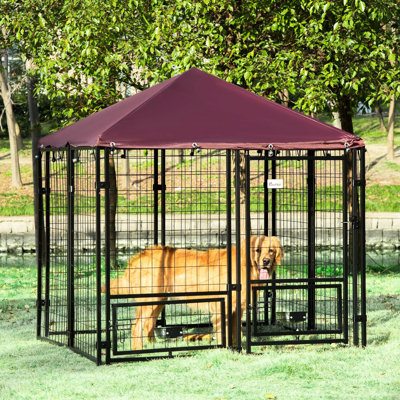 Clôture d'extérieur pour animaux de compagnie 5 pi X - acier, auvent, porte-bols rotatifs, fil d'acier robuste rouge et noir, eau pour chiens