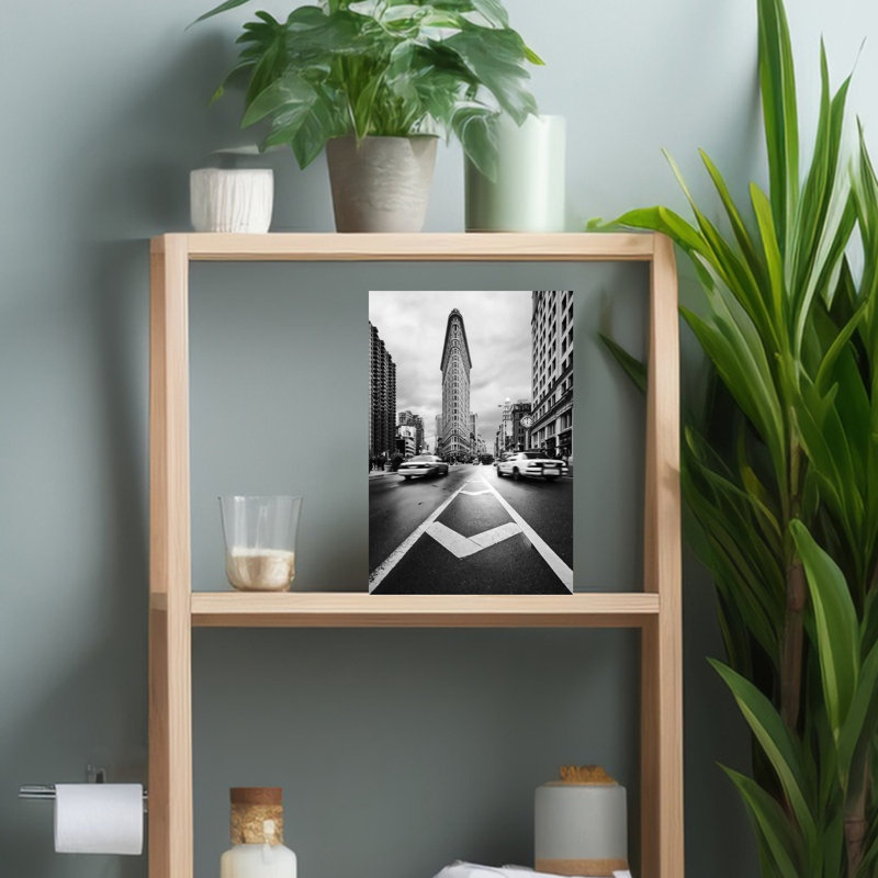 Iconic Flatiron City Motion, architecture abstraite classique, art mural, H 18 po x l 12 po
