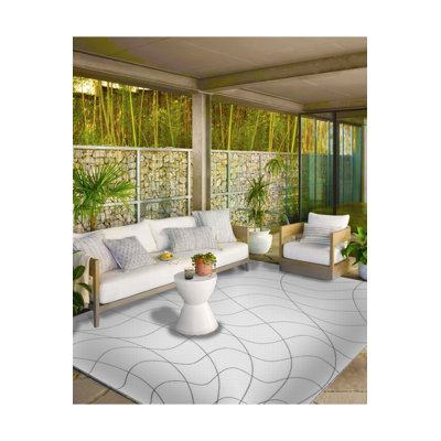 Spider Web Themed Woven Base Decorative Machine Washable Rug