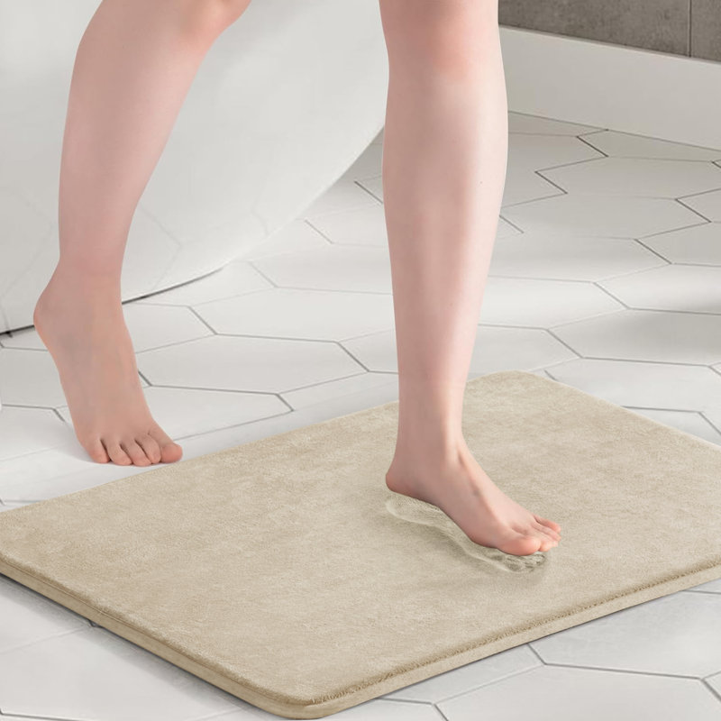 Tapis de bain épais en mousse viscoélastique, tapis de salle de bain en velours doux absorbant avec pois antidérapants, Beige
