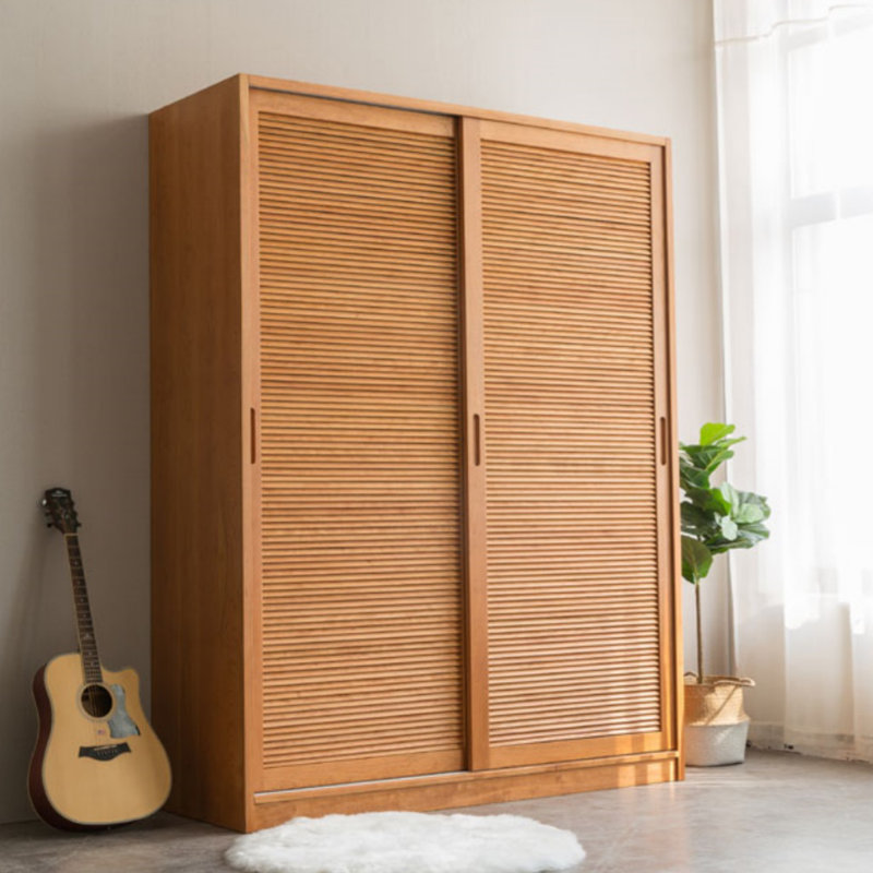 Garde-robe simple et minimaliste
