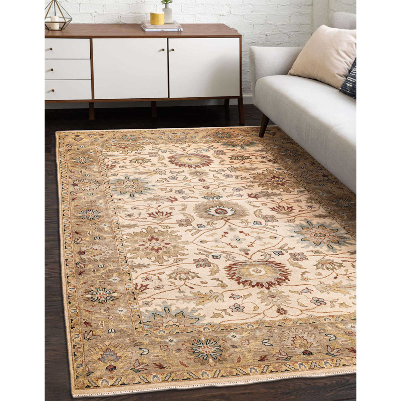 Tapis ivoire Jules Serapi 6 pi 2 po x 8 pi 11 po