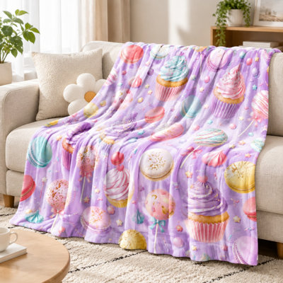 Sweet Dreams Cupcake & Macaron Print Plush Throw Blanket, Whimsical Dessert Pattern Cozy Fleece Blanket for Sofa Couch Bedroom Living Room Home Decor, All-Season Soft Warm Blanket