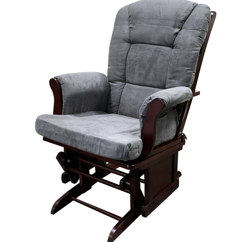Fauteuil confortable en microfibre gris et fauteuil oscillant recouvert de cerisier