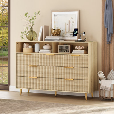 Commode 7 tiroirs cannelée de 53,9 po