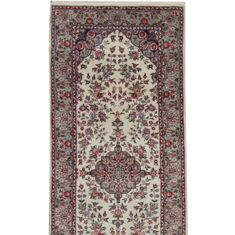 Wool Oriental Area Rug in Ivory/Light Green/Plum