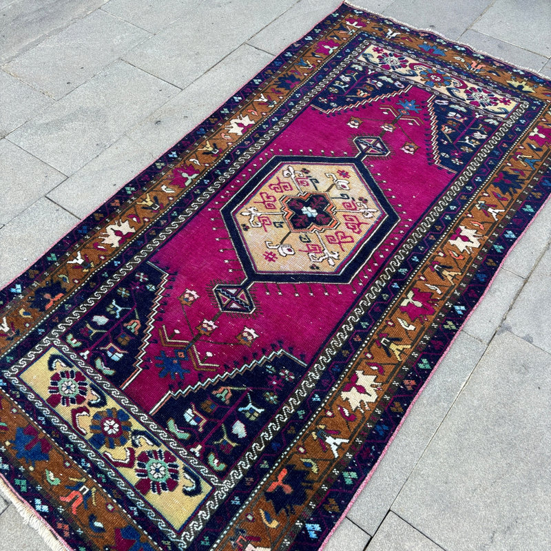 Tapis turc rétro au design traditionnel pour une décoration intérieure unique