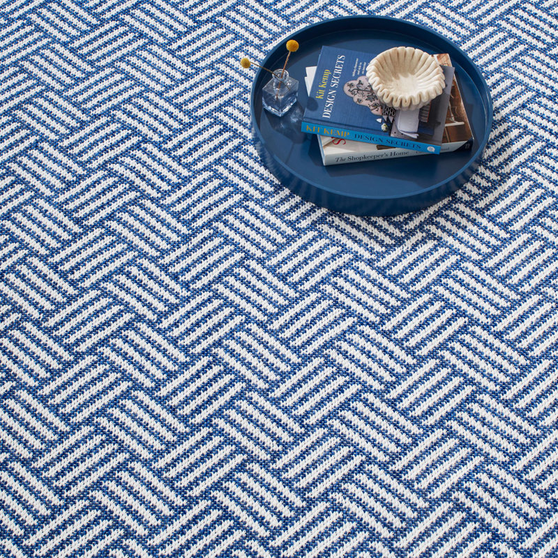Crisscross Handwoven Indoor/Outdoor Rug, Runner 2'6" x 8', Denim/White
