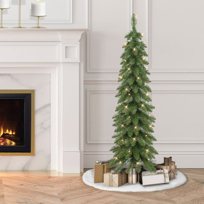 Glendower Lighted Pine Christmas Tree