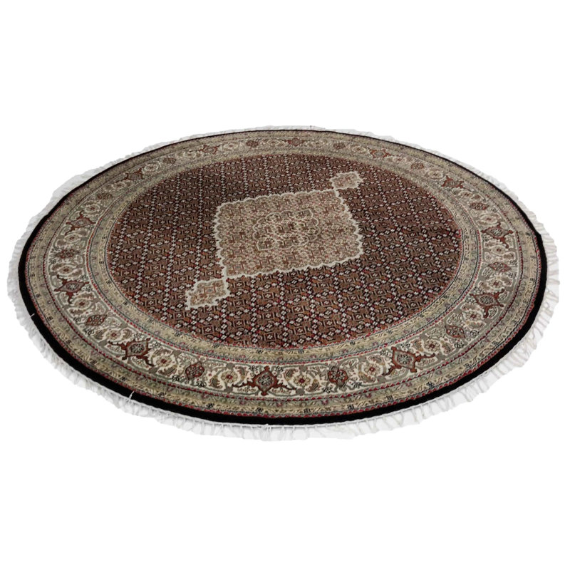 Kasonya Oriental Area Rug in Black