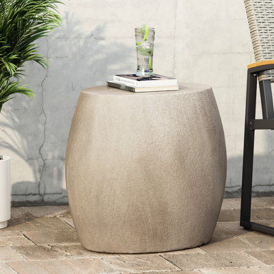 Table d'appoint d'extérieur en béton léger