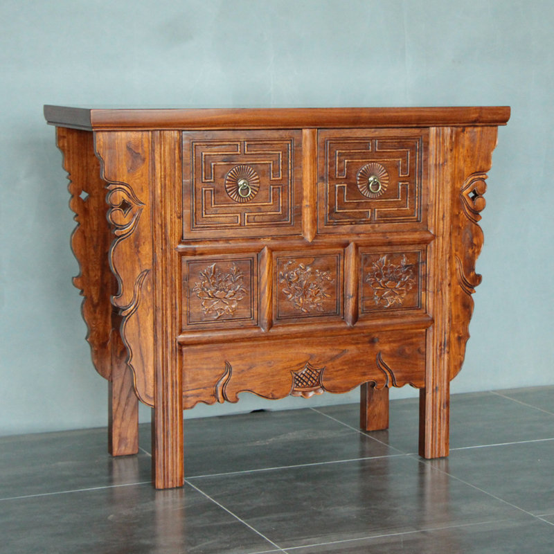 Armoire décorative en bois massif Carvings Decorate The Elm