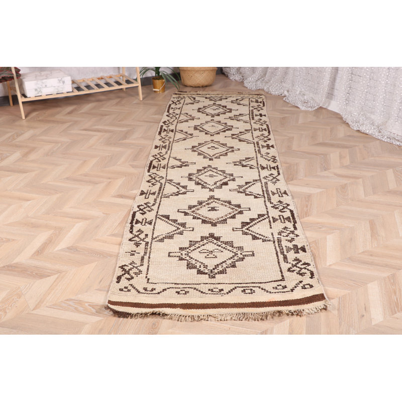 Tapis de chemin de fer turc vintage beige Herki pour un couloir élégant et une décoration bohémienne