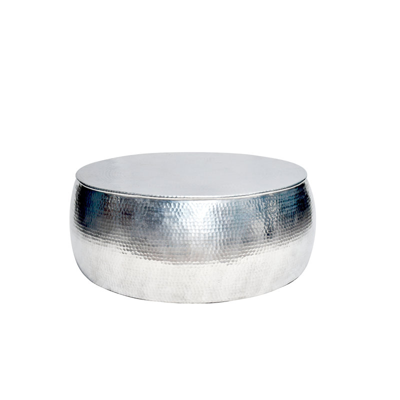 Table basse en aluminium martelé