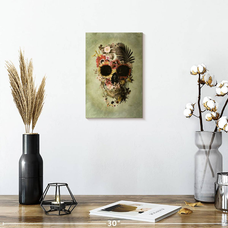 Hitzel Garden Skull Light, 12" H x 8" W