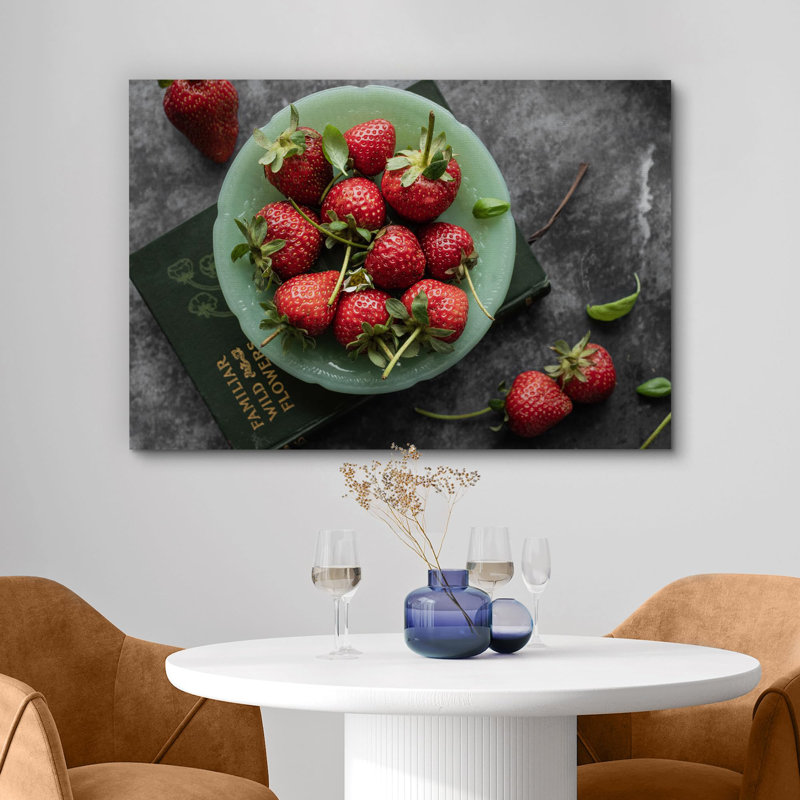 Décoration murale d'art moderne et moderne avec des fraises vibrantes sur plaque, H 32 po x l 48 po